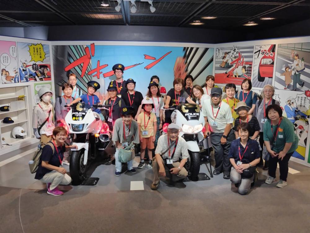 1750311051600社会見学集合写真